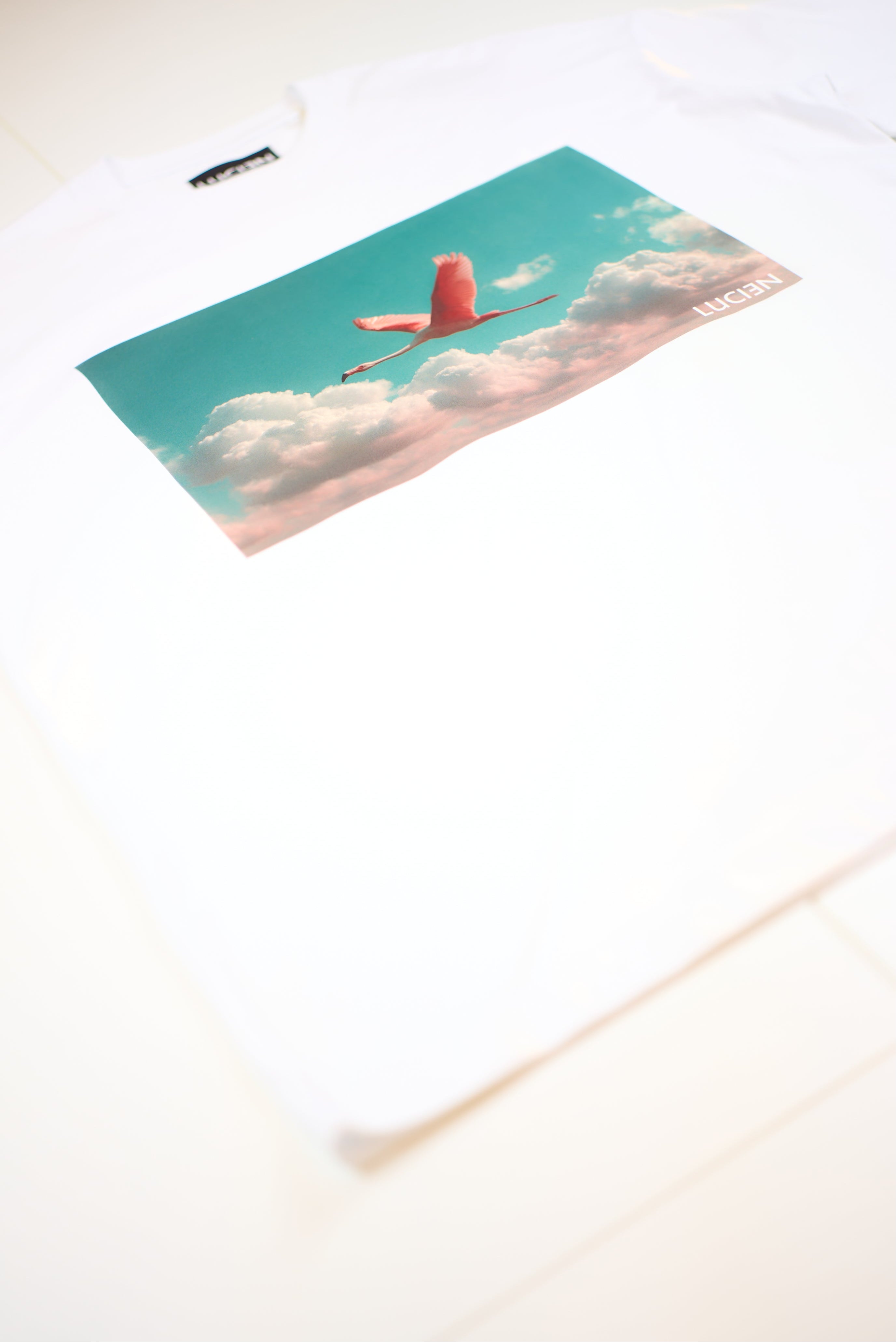 T-Shirt « Cumulus » Oversize blanc imprimé flamant rose - LUCIƎN