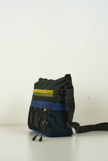 Sacoche « Abysse » Crossbody noir & bleu - Arrête  tes sacs by Mesk