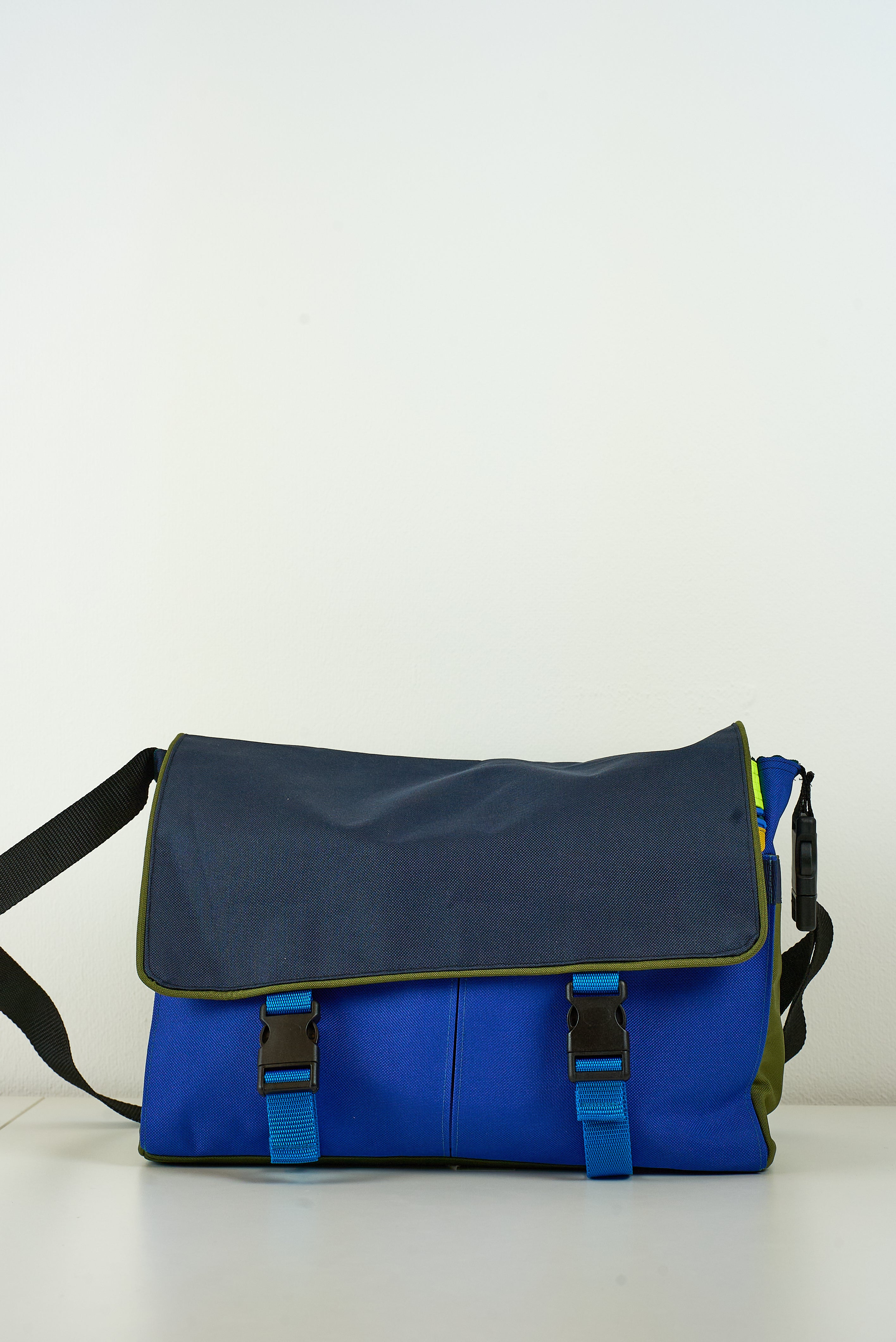 Besace « Cobalt »  Grand format bandoulière  - Arrête  tes sacs by Mesk